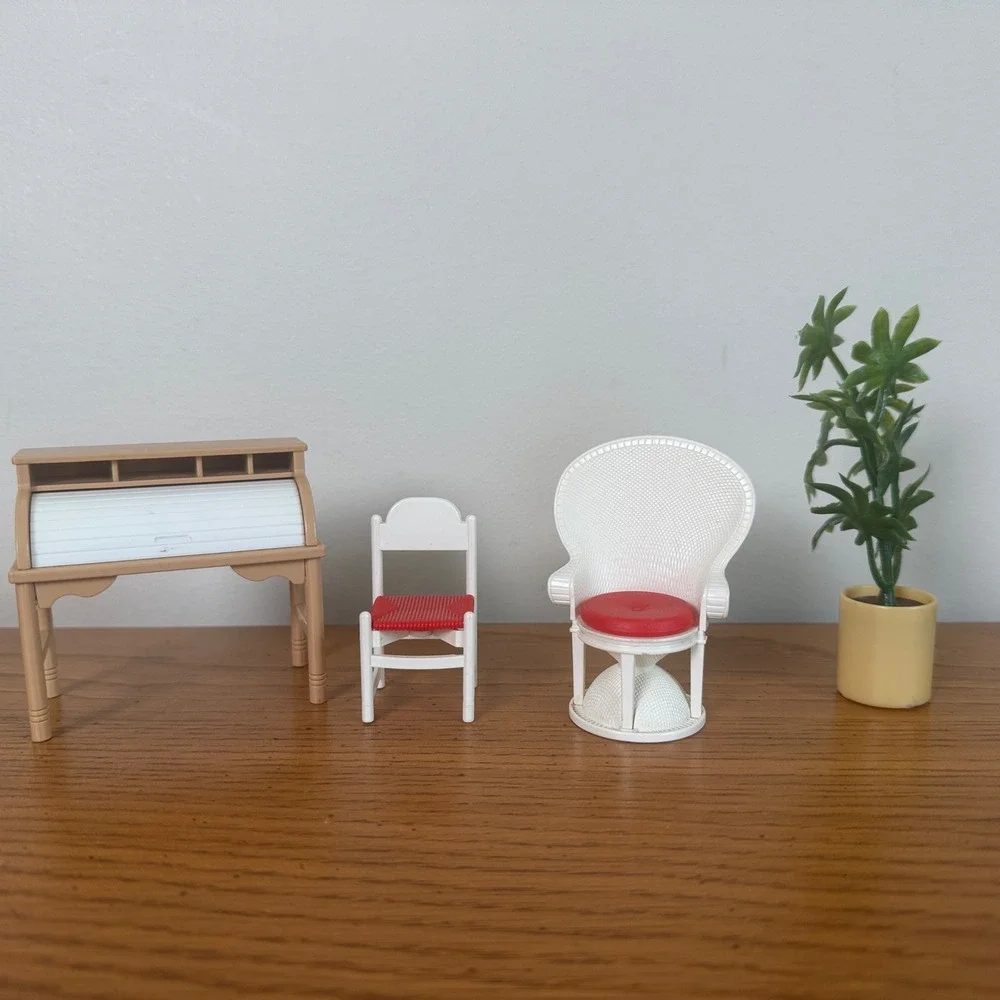 Vintage TOMY Dollhouse Figures Furniture Lot 1970s 1980s 22pc‎